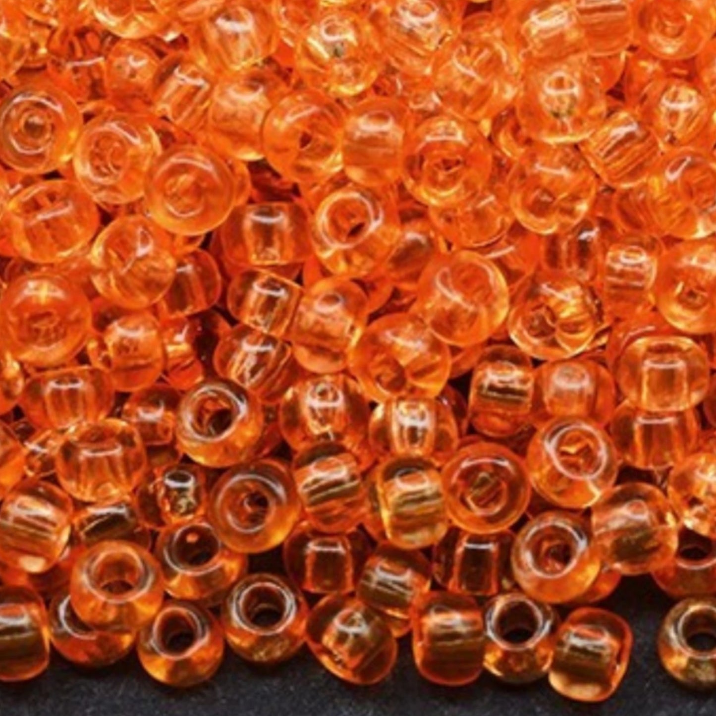 10/0 01184 Preciosa tsjekkiske glass små perler rocailleperler 2,3 mm. Oransje krystall - Solgel farget.
