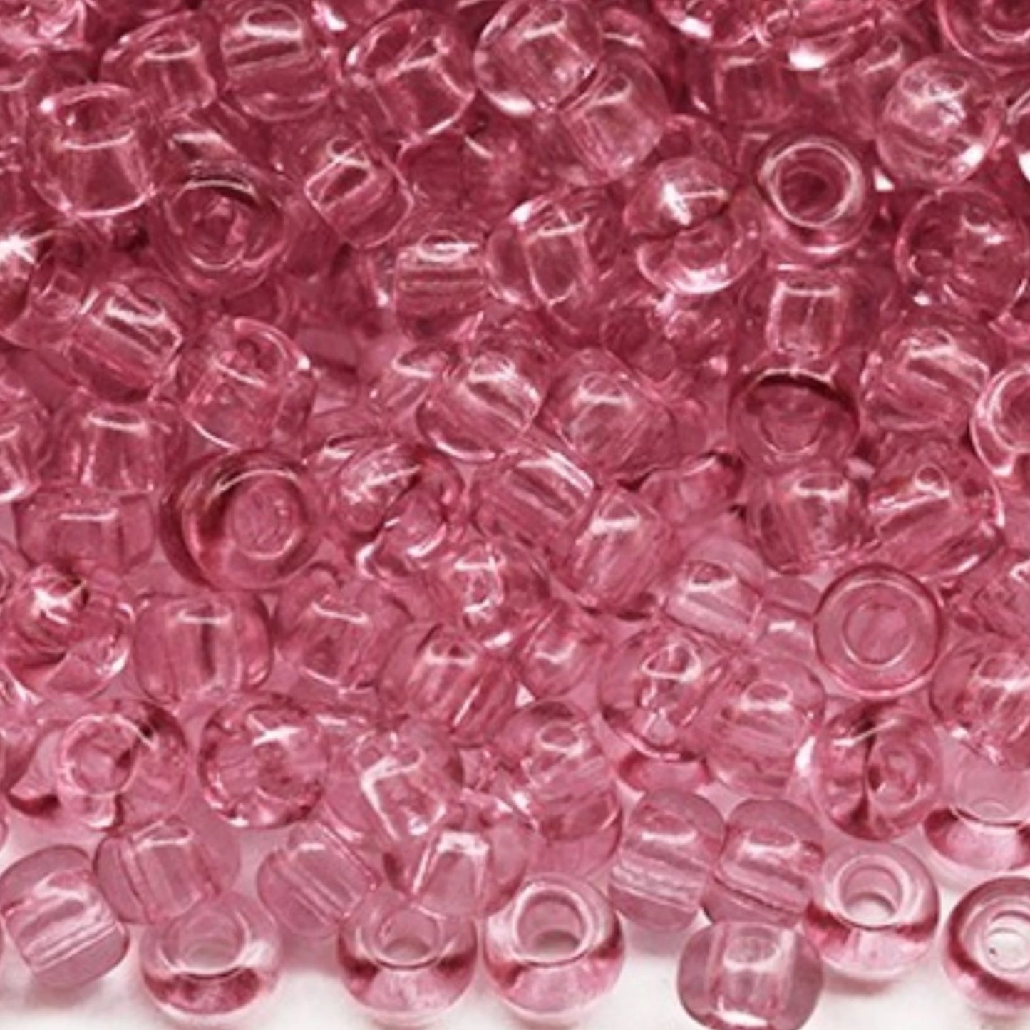 10/0 01195 Preciosa tsjekkiske glass små perler rocailleperler 2,3 mm. fiolett krystall - solgel farget.