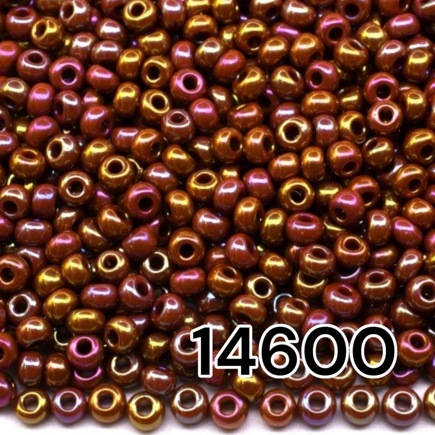 10/0 14600 Preciosa Czech Glass Missangas/Miçangas Pequenas (contas miúdas) Rocaille 2.3mm. Castanho arco-íris opaco.