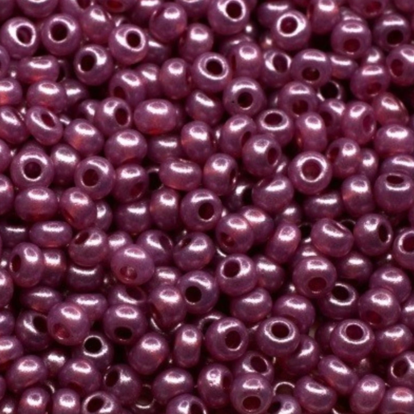 10/0 17796 Preciosa tjekkiske glasperler Rocailles 2,3 mm. Violet metallisk alabaster - Terra farvet.
