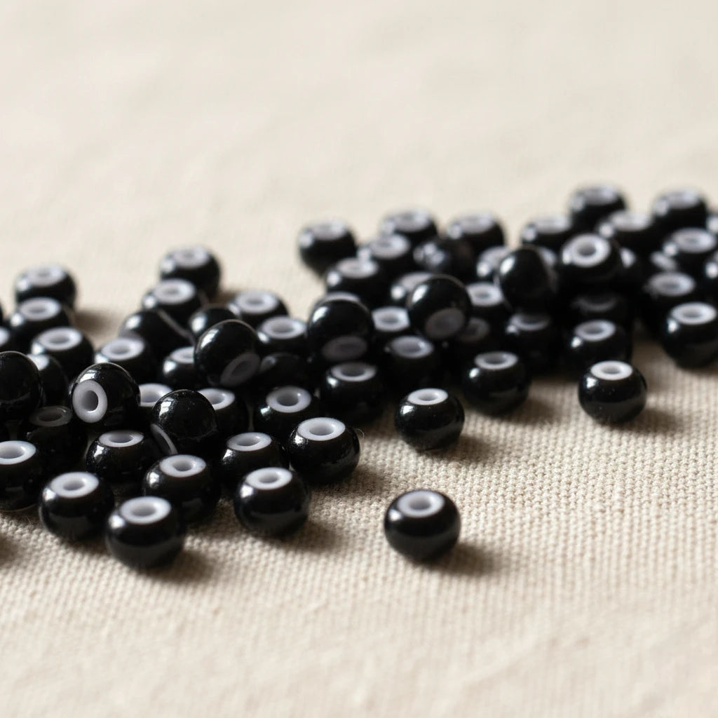 2/0 23798 Preciosa Çek Cam Kum Boncuğu Rocaille Boncuk 6.1mm. Karnelyan Siyah.