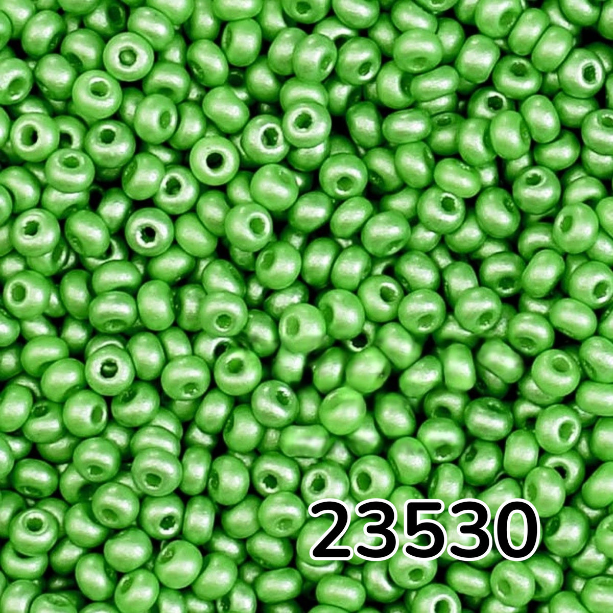 10/0 23530 Preciosa Perles de Rocaille en verre tchèque 2.3mm. Vert néon doux nacré – Blanc craie.
