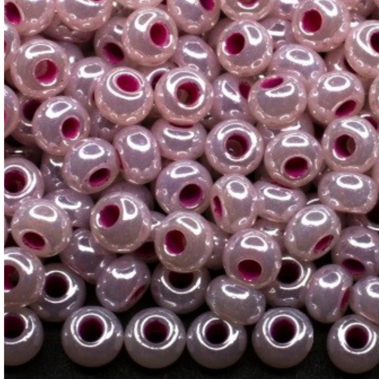 10/0 37325 Preciosa Tjeckiska glaspärlor Rocaillepärlor 2,3 mm. Ceylonviolett - Sfinxfärg Terra med linje