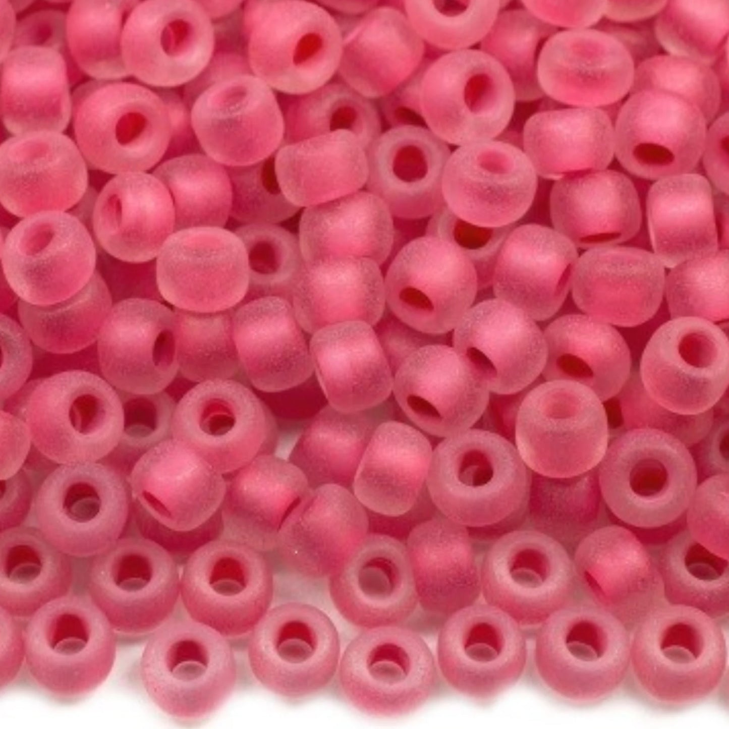 10/0 38398 Matte Preciosa böhmische Glasperlen Rocailles 2,3 mm. Kristallfarbe mit roter Innenbeschichtung, matt.