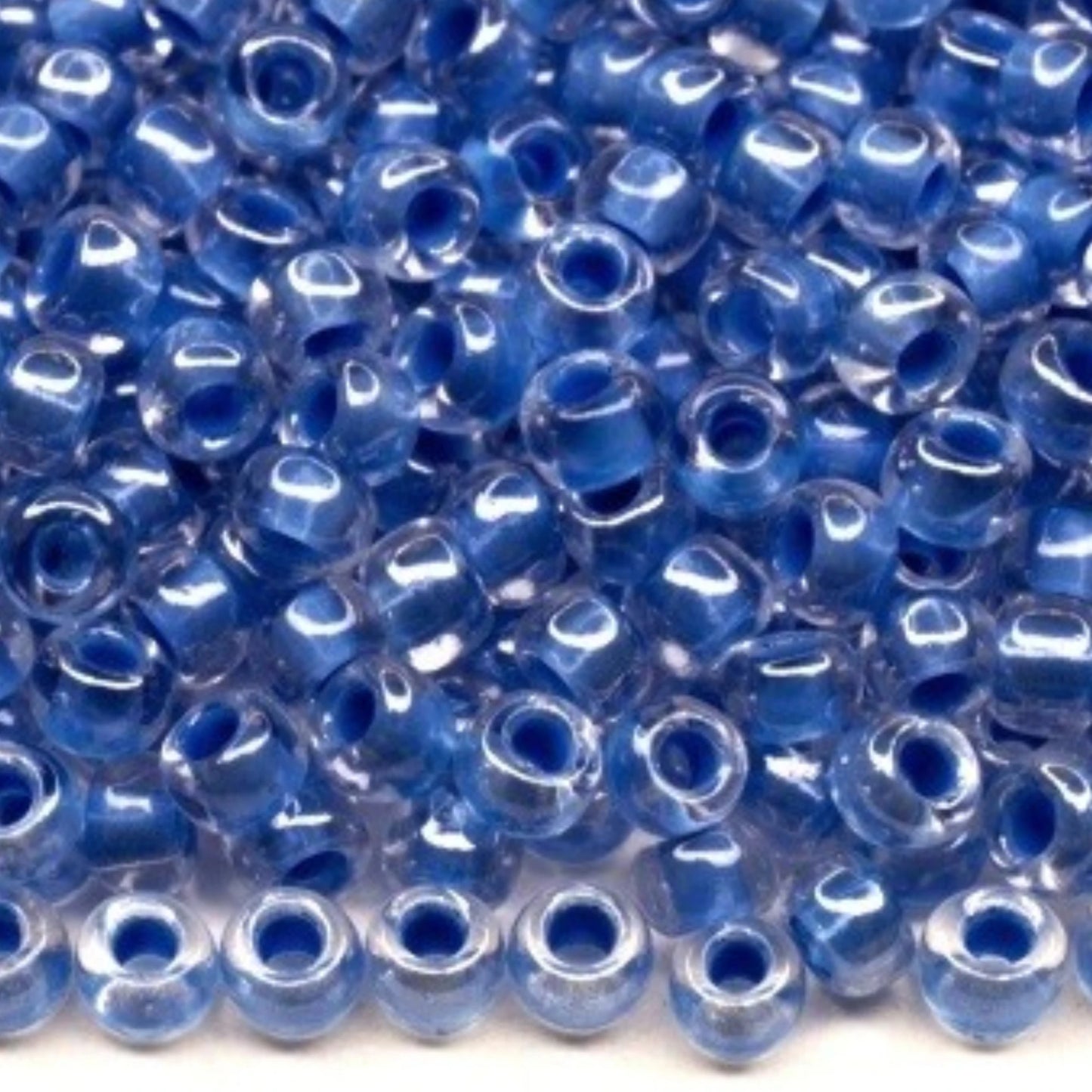 10/0 38636 Preciosa Çek Camı Kum Boncuğu Rocaille Boncuk 2.3mm. Kristal Renkli Çizgili Mavi Sfinx.