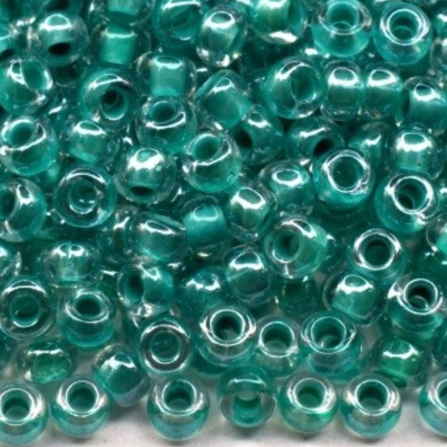 10/0 38658 Preciosa Çek Camı Kum Boncuğu Rocaille Boncuk 2.3mm. Kristal Renkli Yeşil Sfinx.