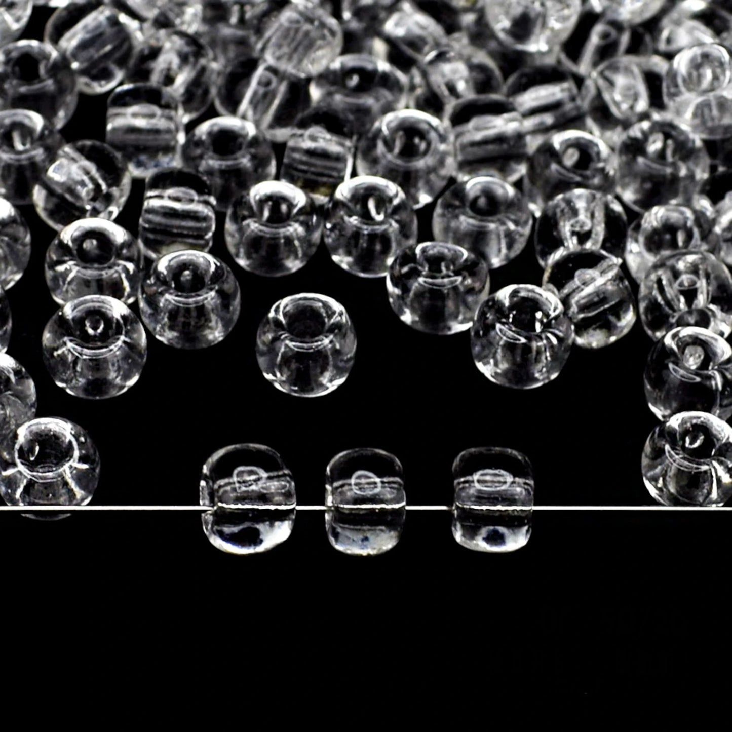 2/0 00050 Preciosa Tsjekkiske glass små perler Rocailleperler 6.1mm. Transparent naturlig.