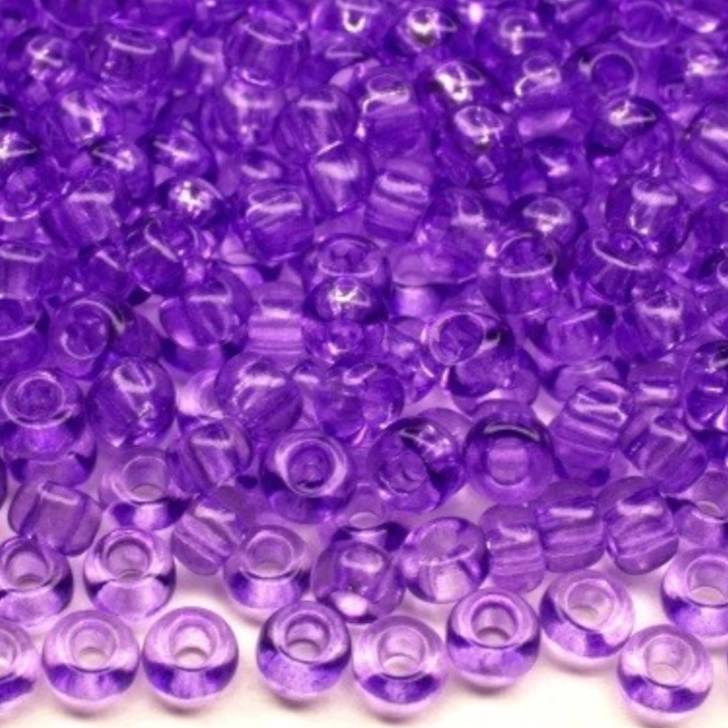 10/0 01123 Preciosa tjekkiske glasperler Rocailles 2,3 mm. Violet krystal - Solgel farvet.
