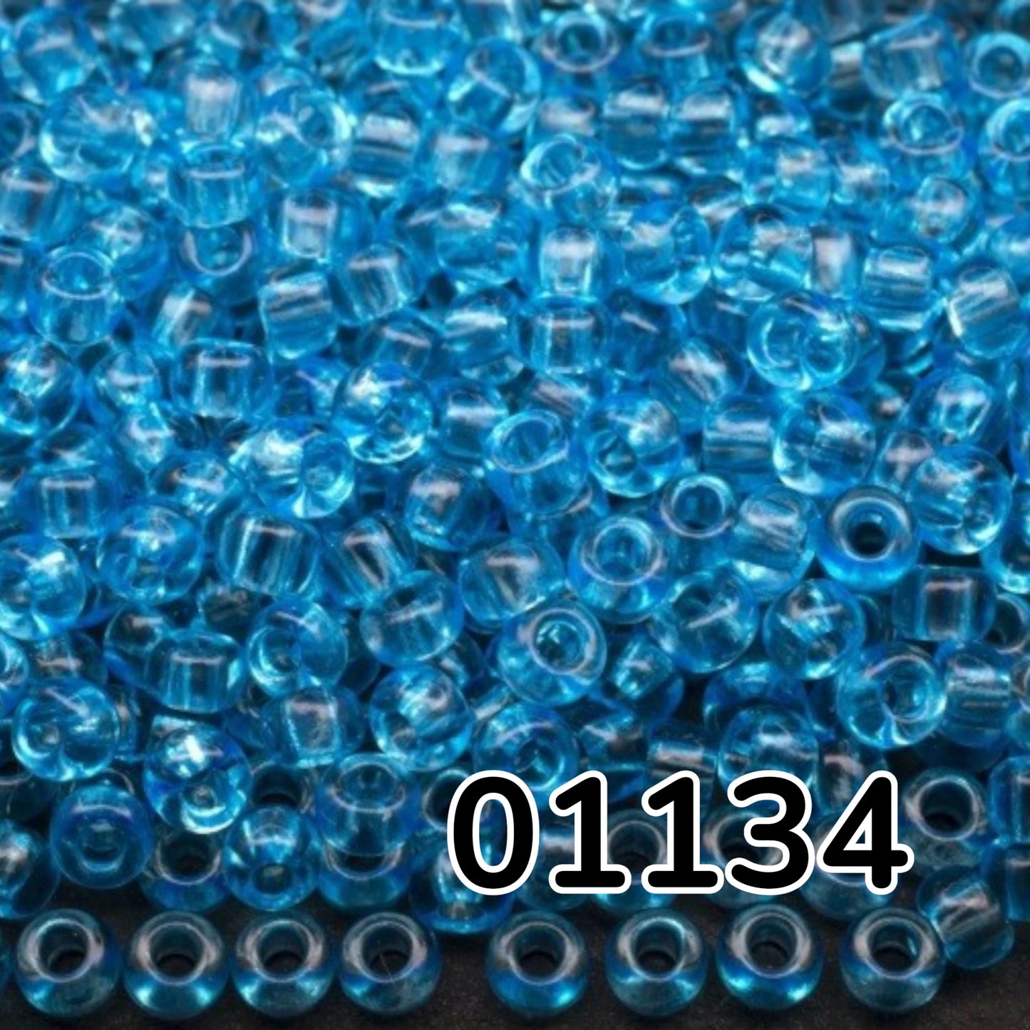 10/0 01134 Preciosa tschechische Glasperlen Rocailles 2,3 mm. Blau Kristall - Solgel gefärbt.