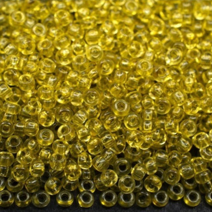 10/0 01151 Preciosa tschechische Glasperlen Rocailles 2,3 mm. Grüner Kristall – Solgel gefärbt.