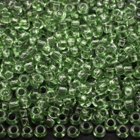 10/0 01162 Preciosa Čekiško stiklo karoliukai Rokajaus 2,3 mm. Žalias kristalas – Solgel dažyti.