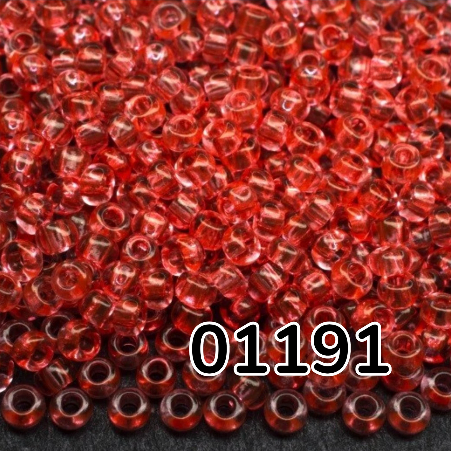 10/0 01191 Preciosa tsjekkiske glass små perler rocailleperler 2,3 mm. Rød krystall - Solgel farget.