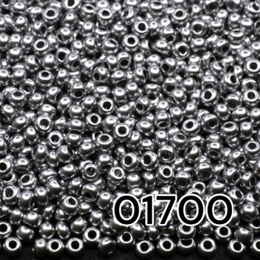 01700 Czech seed beads PRECIOSA round 10/0 Silver metallic. Metallic - Opaque Bronze.