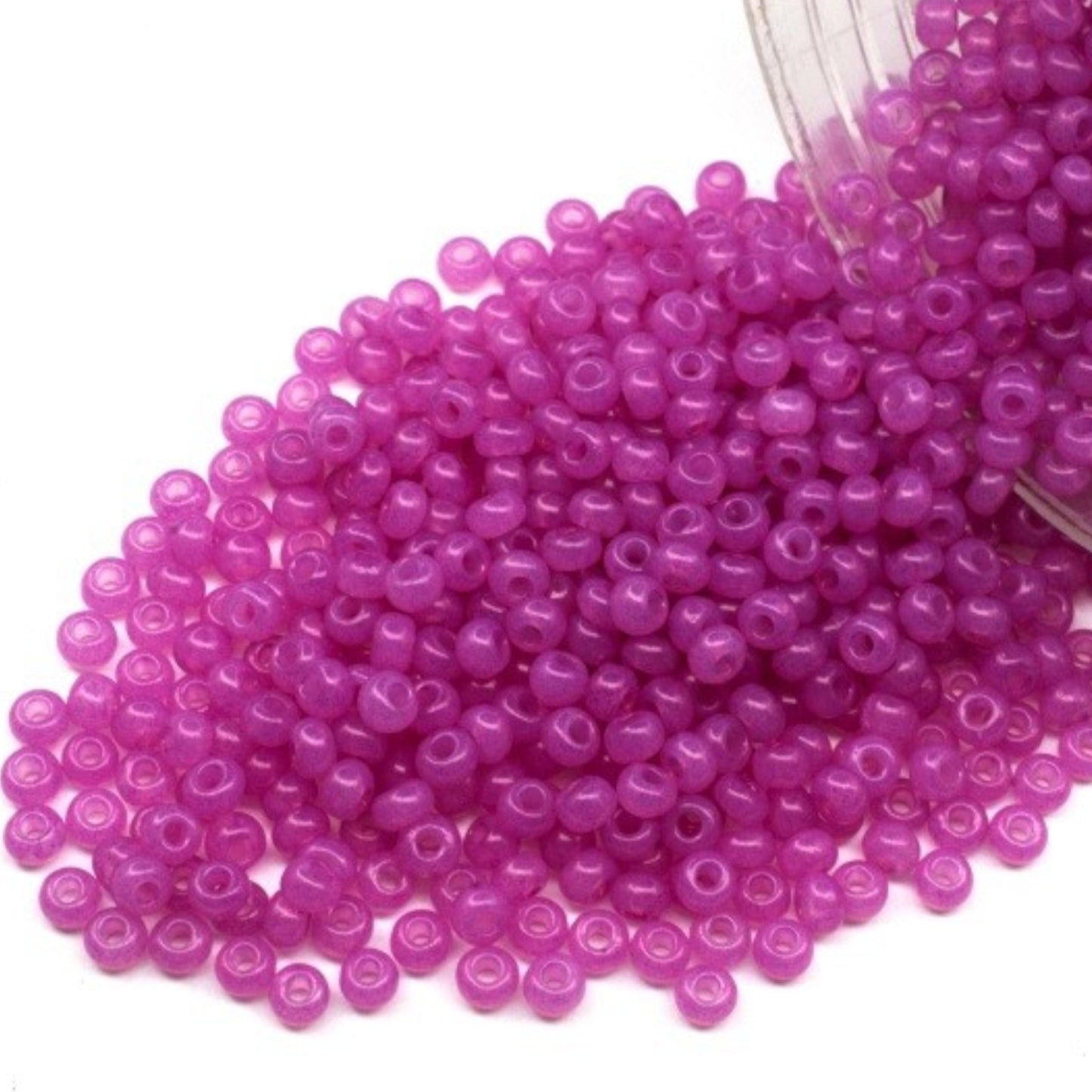 02692 Czech seed beads PRECIOSA round 10/0 lilac. Alabaster - Solgel Dyed.