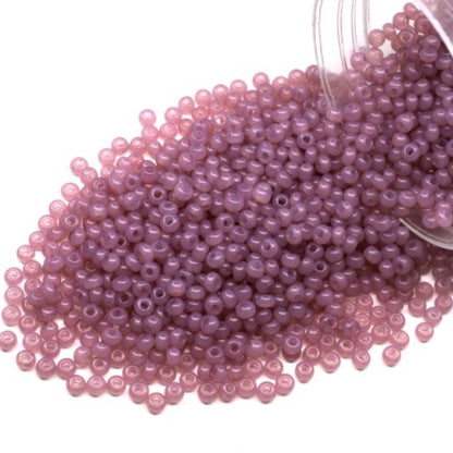 10/0 02695 Preciosa Seed Beads. Lilac alabaster - Solgel dyed.