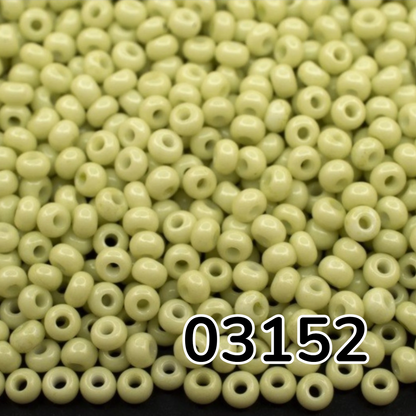 Missangas/Miçangas Pequenas (contas miúdas) de vidro checo Preciosa 10/0 03152 Rocaille 2,3 mm. Verde giz - tingidas com Solgel.