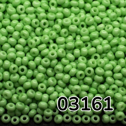 Perline di vetro ceco Preciosa 10/0 03161 Rocaille da 2,3 mm. Verde gesso - colorate con Solgel.