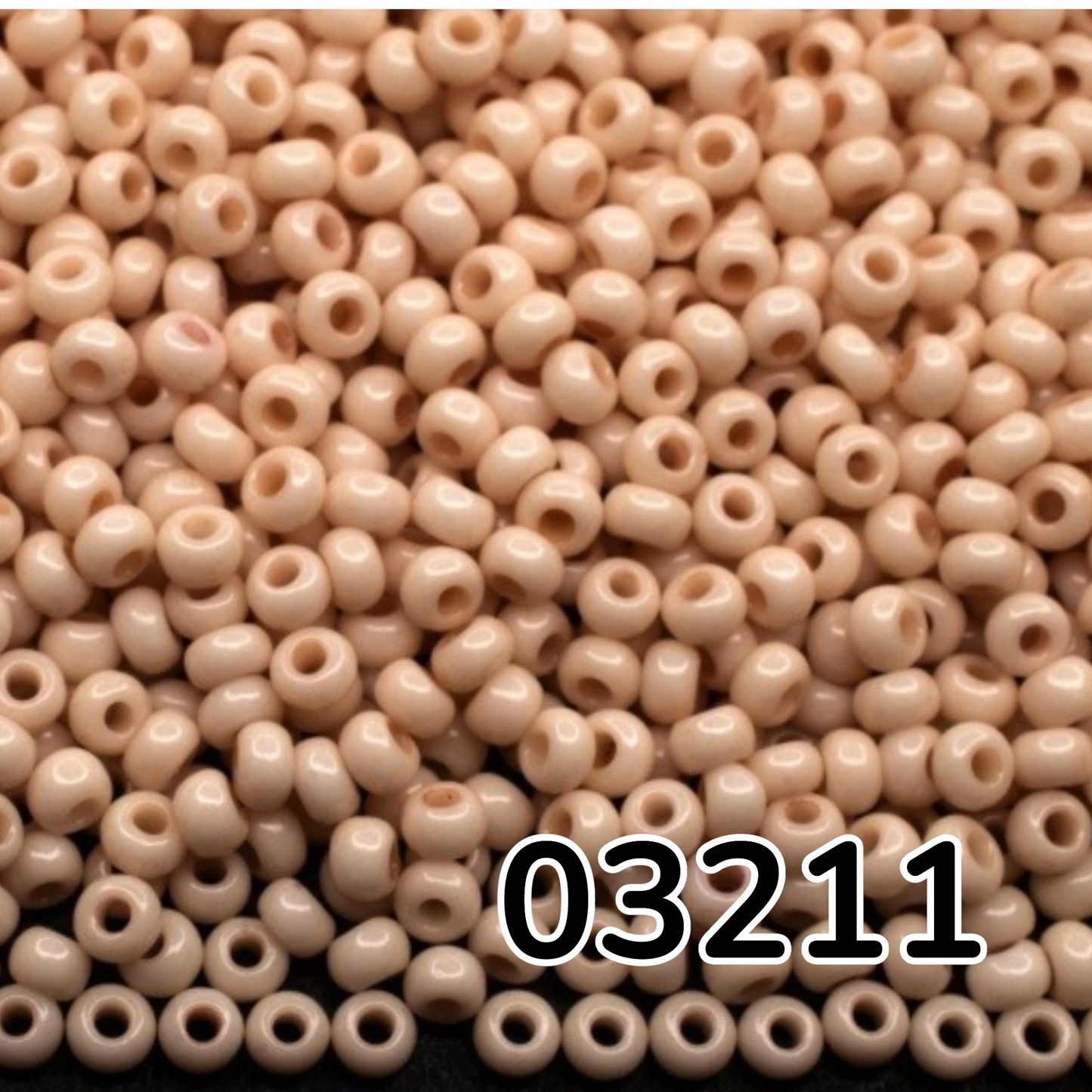 Koraliki Preciosa Czech Glass Seed Beads Rocailles 10/0 03211, 2,3 mm. Beżowy kredowy - barwione metodą Solgel.