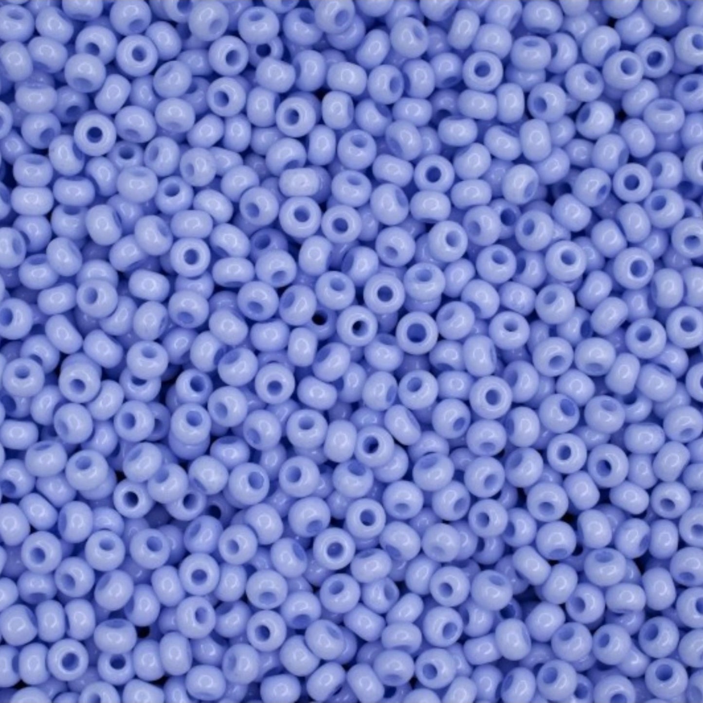 Perles de Rocaille en verre tchèque Preciosa 10/0 03231, 2,3 mm. Bleu craie - Teinté Solgel.