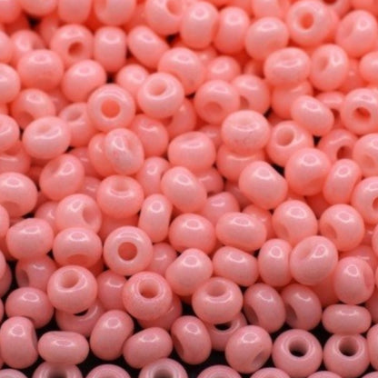 Perles de Rocaille en verre tchèque Preciosa 10/0 03291, 2,3 mm. Rouge rose craie - Teinté par Solgel.