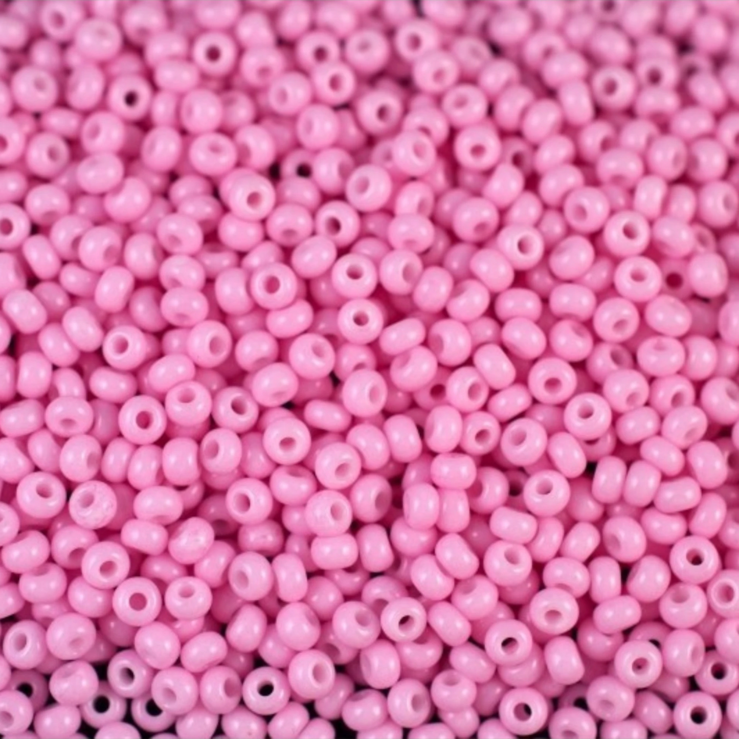 Perles de Rocaille en verre tchèque Preciosa 10/0 03292, 2,3 mm. Rose violet craie - Teinté au solgel.