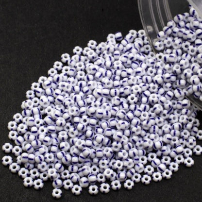6/0 03330 Preciosa Cuentas de Semilla (Abalorios / Mostacillas) Checas de Vidrio Rocallas 4.1mm. Blanco Azul Rayado Opaco.