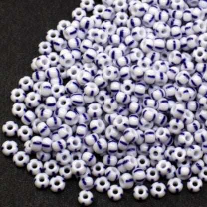 6/0 03330 Preciosa Cuentas de Semilla (Abalorios / Mostacillas) Checas de Vidrio Rocallas 4.1mm. Blanco Azul Rayado Opaco.