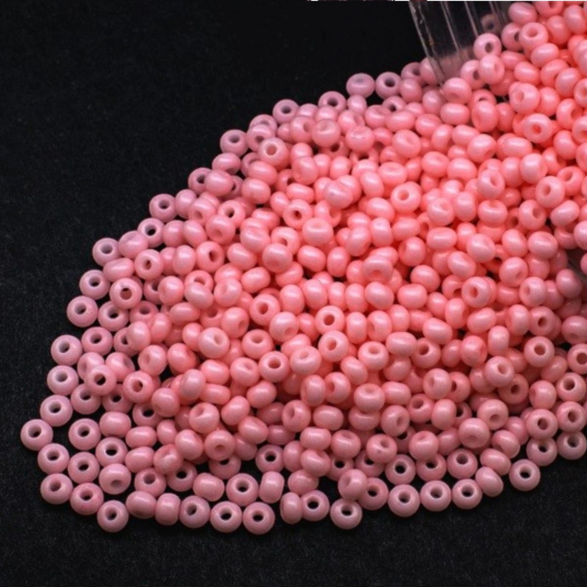 10/0 03491 Preciosa Perles de Rocaille en verre tchèque 2.3mm. Rose craie - teinté Solgel.