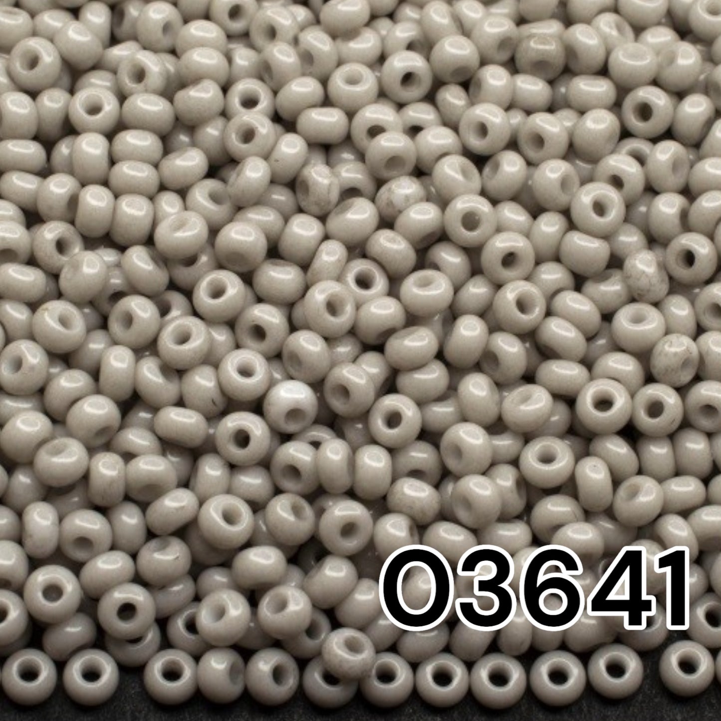 03641 Czech seed beads PRECIOSA round 10/0 light grey. Chalk - Solgel Dyed.