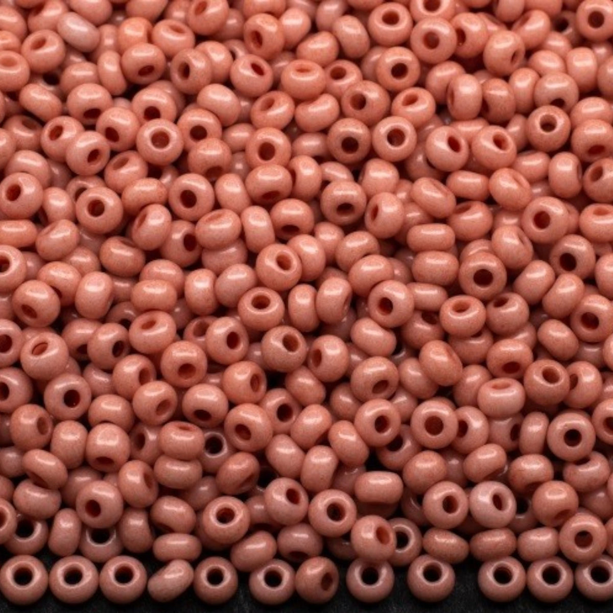 10/0 07331 Preciosa Çek Camı Kum Boncuğu Rocaille Boncuk 2.3mm. Rose Terra Boyalı.