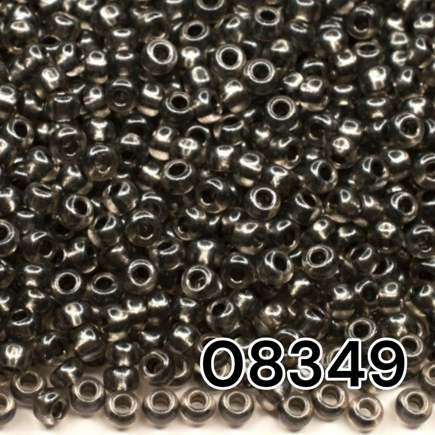 08349 Czech seed beads PRECIOSA Rocailles 10/0 grey. Crystal - Terra Pearl.