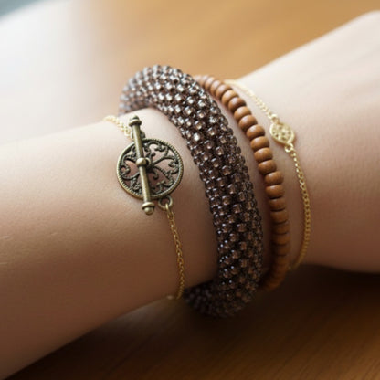 10/0 08A19 Preciosa Czech Glass Seed Beads Rocailles 2.3mm. Terra Intensiv Lined - Brown.