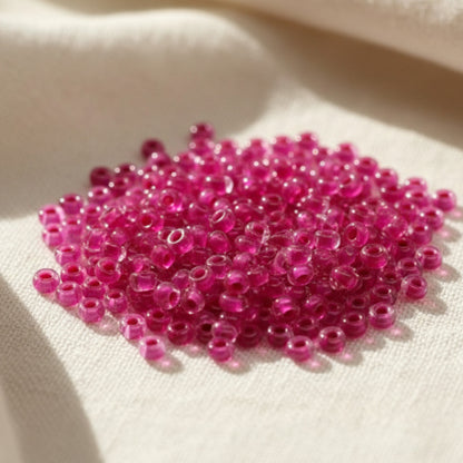 10/0 08A26 Preciosa Czech Glass Seed Beads Rocailles 2.3mm. Terra Intensiv Lined - Pink.