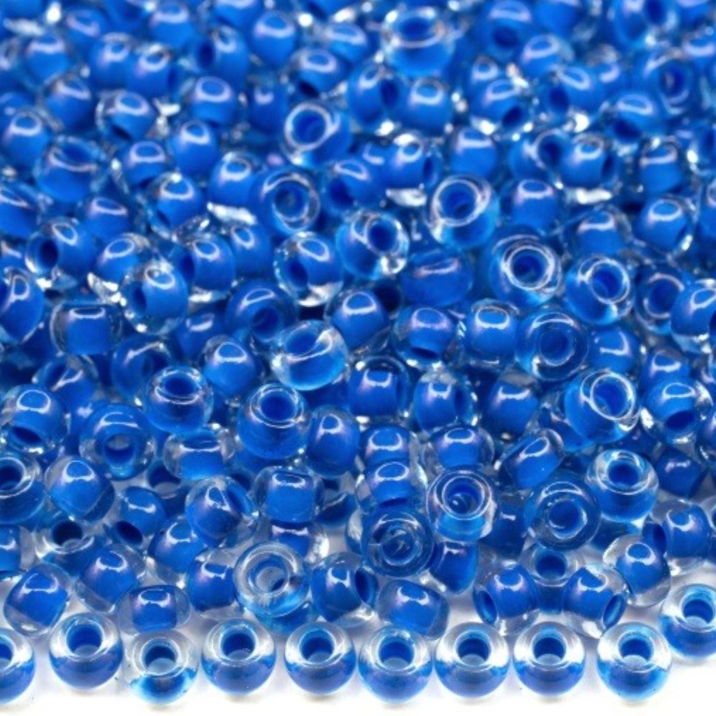 10/0 08A38 Perles de Verre Tchèques Preciosa de Rocaille 2.3mm. Terra Intensiv Lined - Bleu.