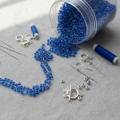 10/0 08A38 Perles de Verre Tchèques Preciosa de Rocaille 2.3mm. Terra Intensiv Lined - Bleu.