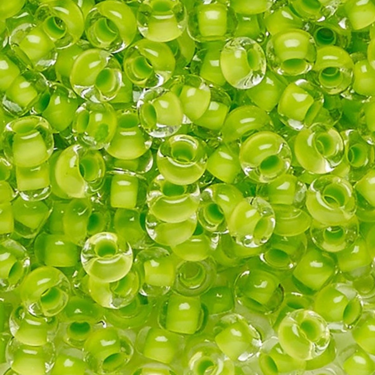 6/0 08A54 Preciosa Czech Glass Koraliki Rocailles 4.1mm. Kryształ terra intensywna zielona powłoka.