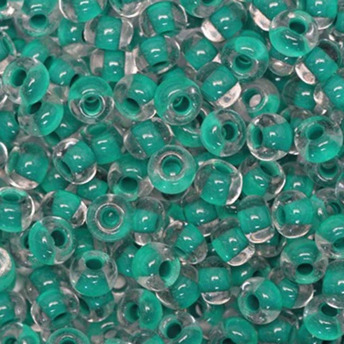 6/0 08A58 Preciosa Чехия Стеклянный Бисер Рокайль 4.1mm. Кристалл terra интенсивная темно-зеленая подложка.