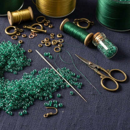 10/0 08A58 Preciosa Czech Glass Seed Beads Rocailles 2.3mm. Terra Intensiv Lined - Green.