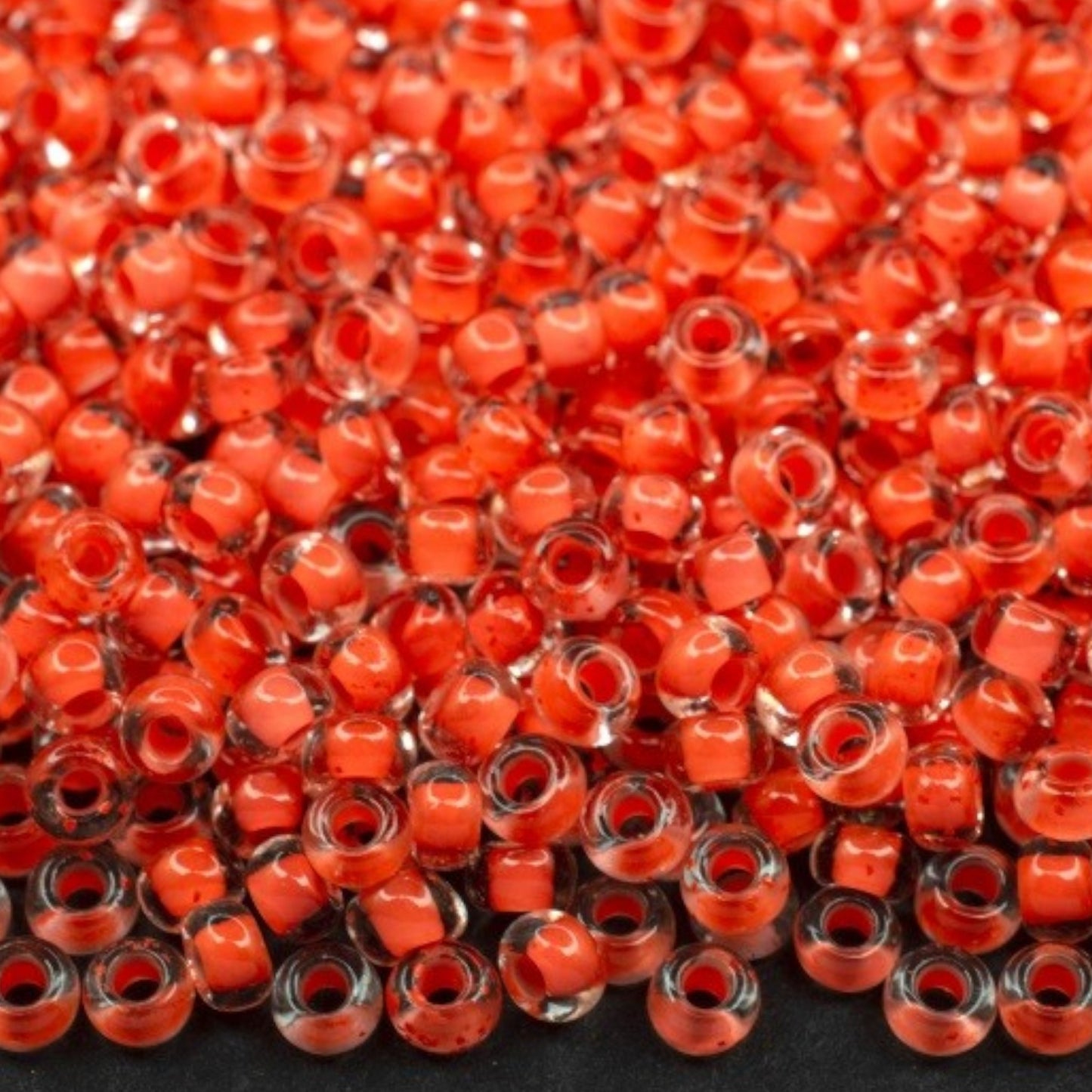 10/0 08A91 Preciosa Czech Glass Seed Beads Rocailles 2.3mm. Terra Intensiv Lined - Orange.