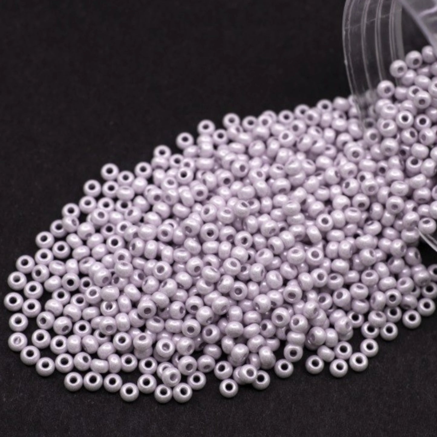 10/0 16726 Preciosa Seed Beads. Chalk Purple. - VadymShop