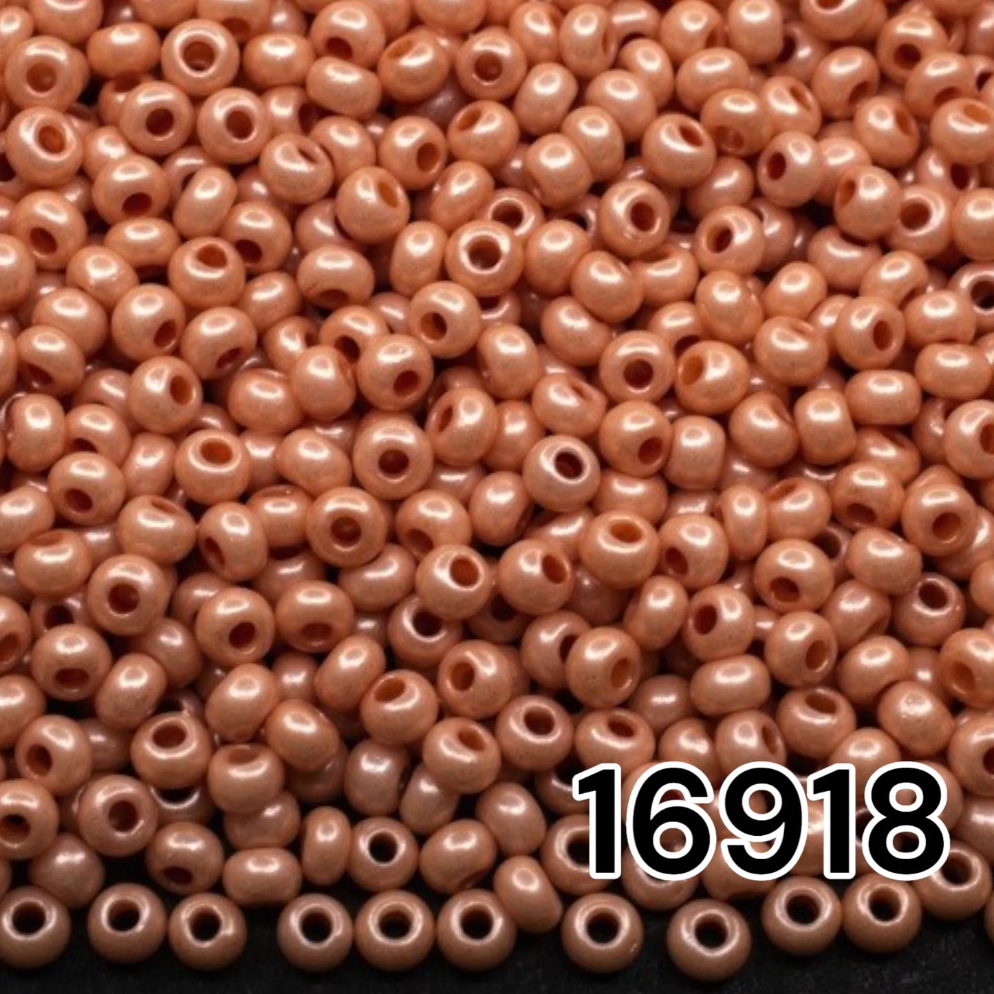 16918 Czech seed beads PRECIOSA round 10/0 beige. Chalk - Terra Pearl.