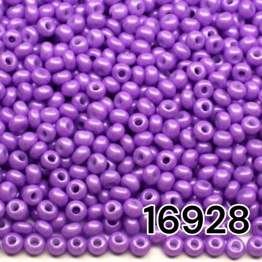 16928 Rocailles tchèques PRECIOSA rondes 10/0 violettes. Craie - Terra Pearl.