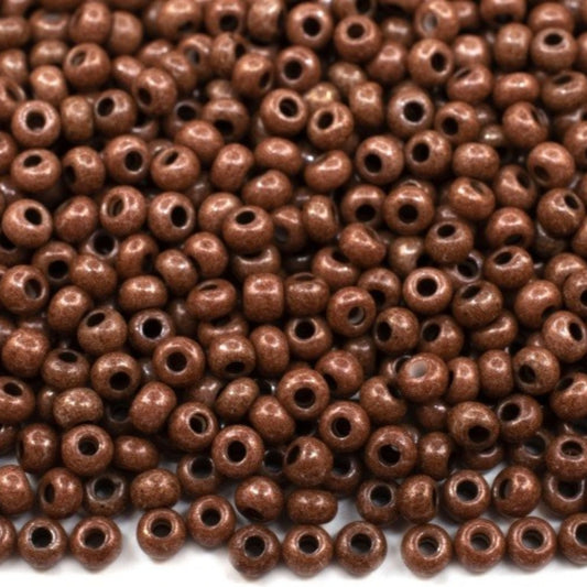 10/0 16A19 Preciosa cseh üveg magtartalmú gyöngyök (kásagyöngy) Rocailles 2,3 mm. Krétabarnás.