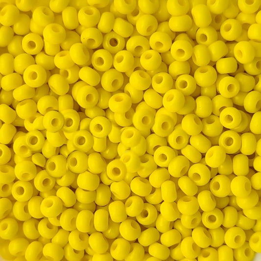 10/0 16A86 matowe Preciosa czeskie szklane Koraliki Rocailles 2.3mm. Kreda żółty.