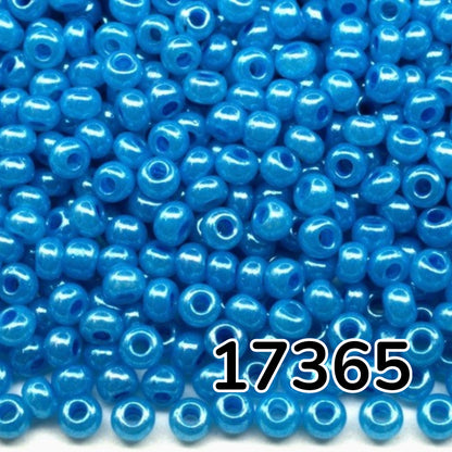 10/0 17365 Preciosa Perles de Rocaille en verre tchèque 2.3mm. Bleu Ceylan, blanc albâtre, lustre - teintées Terra.
