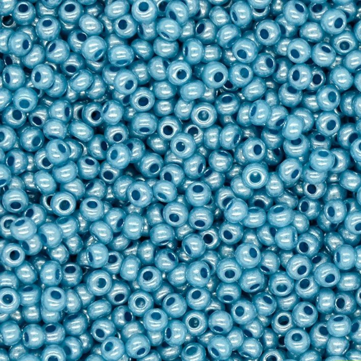 10/0 17565 Preciosa čekiško stiklo Karoliukai Rokajaus 2.3mm. Mėlyna metalinė dažyto alabastro spalva, Sfinx.