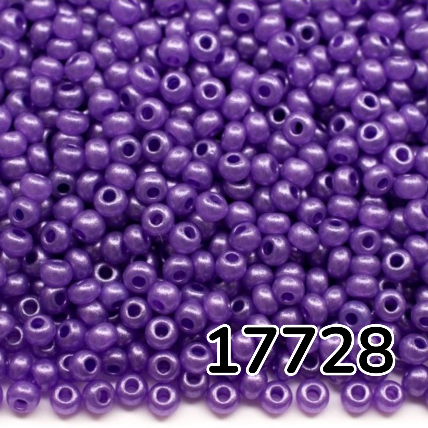 10/0 17728 Perline di vetro ceco Preciosa Rocaille 2,3 mm. Violetto metallico alabastro - colorazione terra.