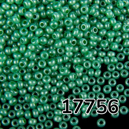 10/0 17756 Preciosa Perline di Vetro Ceco Rocaille 2,3 mm. Verde Metallico Alabastro - Terra Tinto.