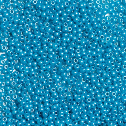 10/0 17765 Preciosa böhmische Glasperlen Rocailles 2,3 mm. Blau Metallic Alabaster - Terra gefärbt.