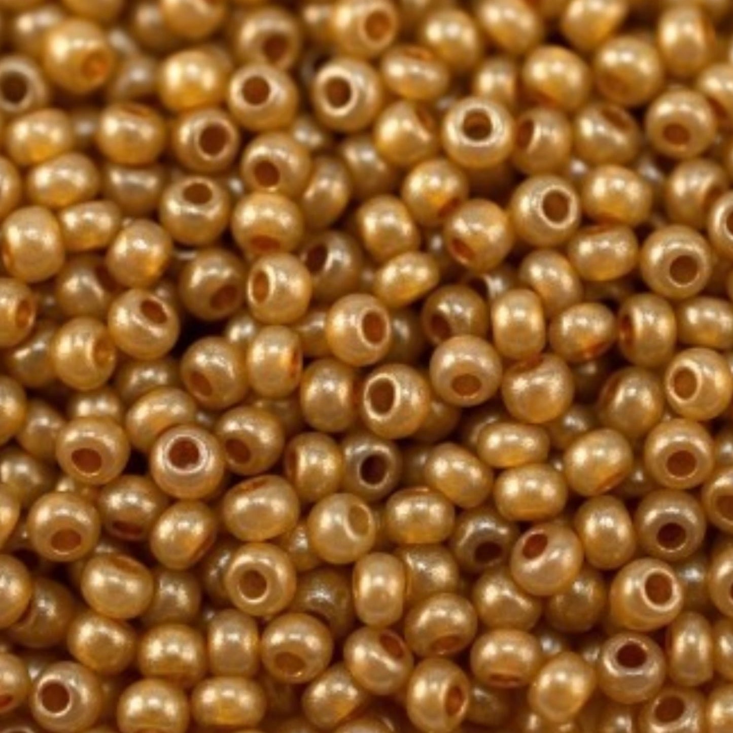 10/0 17783 Perles en verre tchèque Preciosa de Rocaille 2,3 mm. Orange métallique albâtre - teint terre.
